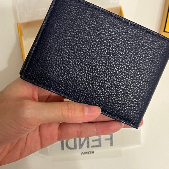 Authentic Fendi wallet - Picture 4 of 7
